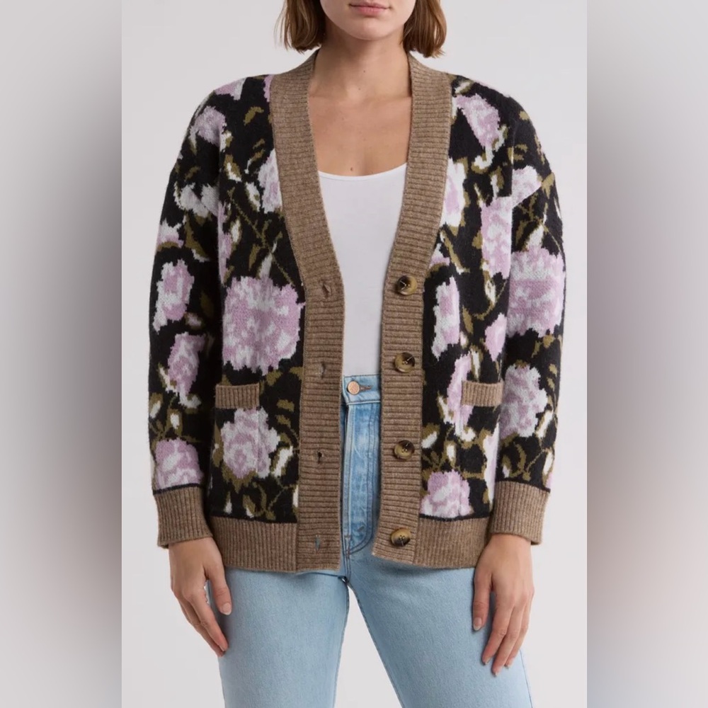 NWT! 🏷️ Oversize Floral Jacquard Cardigan